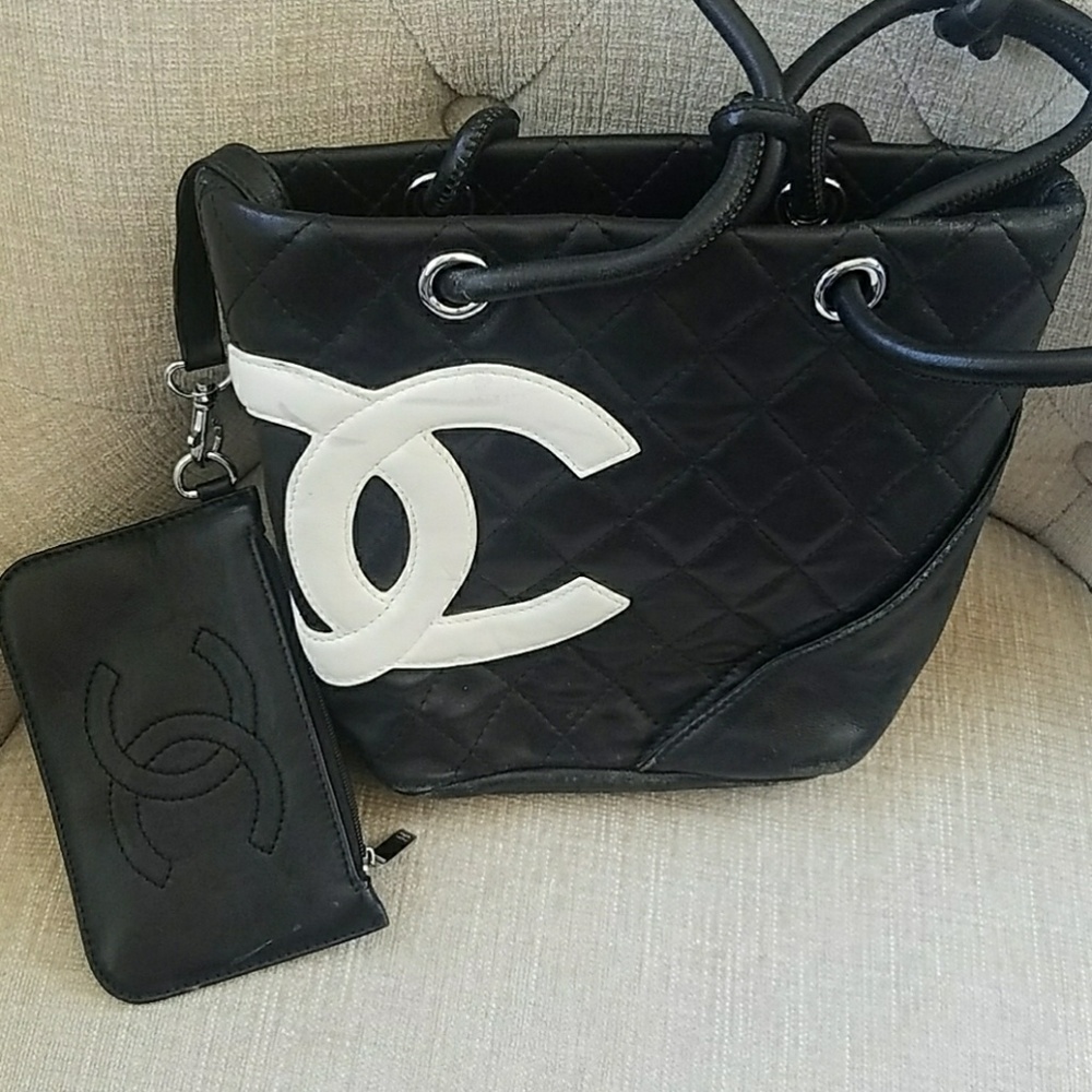 *1 HR SALE* Chanel purse